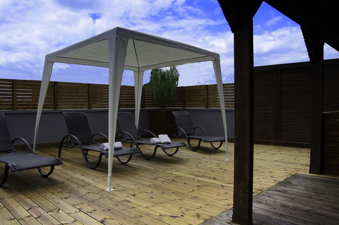 Imagen de los exteriores del Hotel Lydia, Rodas Town. Foto 13