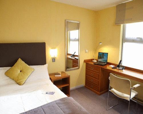 Imagen de la habitación del Hotel Lydiard Park. Foto 10