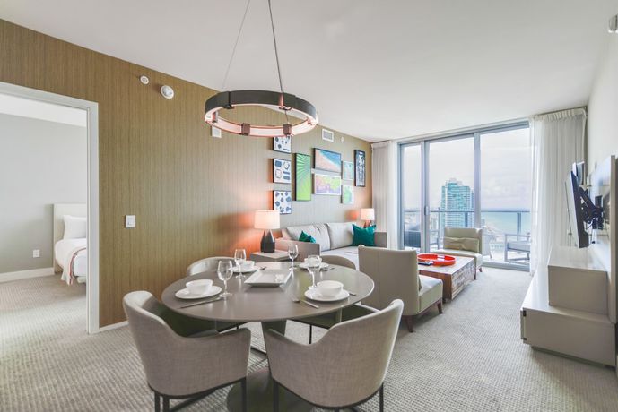 Imagen de la habitación del Hotel Lyfe Condo - Stay by the Beach - We Host. Foto 13