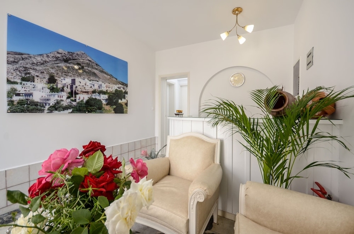 Imagen de los interiores del Hotel Lygdamis. Foto 15