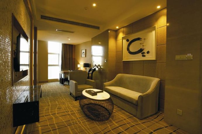 Imagen de los interiores del Hotel Lyhn International. Foto 14