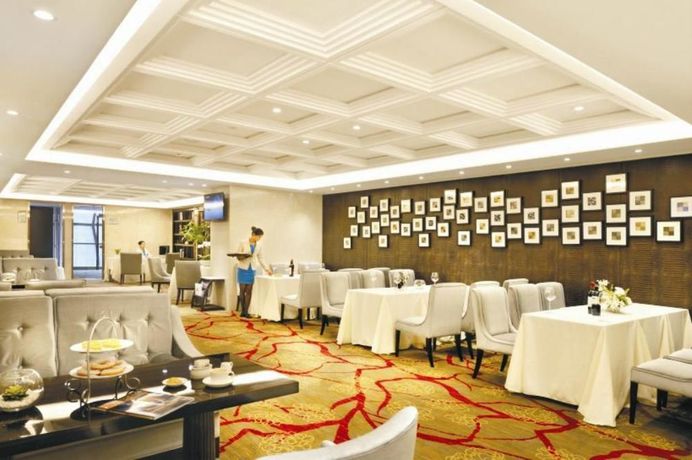 Imagen del bar/restaurante del Hotel Lyhn International. Foto 6