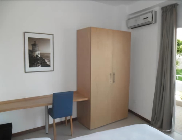 Imagen de la habitación del Hotel Lyla Confort. Foto 8