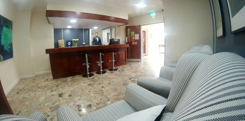 Imagen de los interiores del Hotel Lymedale Suites. Foto 18