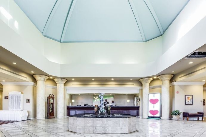 Imagen de los interiores del Hotel Lynchburg Grand Hotel. Foto 12
