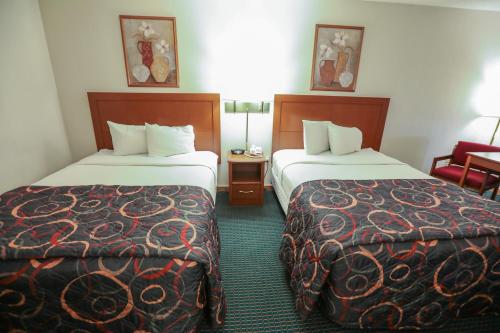 Imagen de la habitación del Hotel Lynina Inn. Foto 4