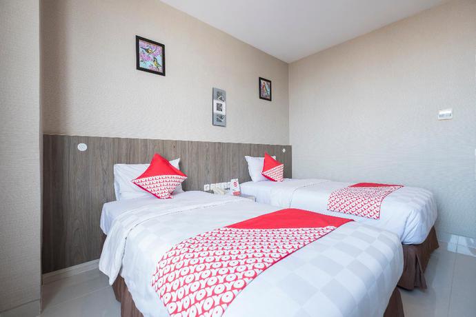 Imagen de la habitación del Hotel Lynt Hotel Makassar. Foto 3