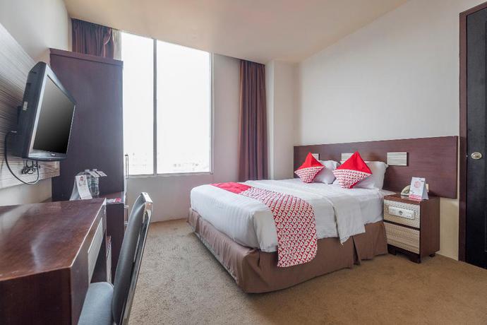 Imagen de la habitación del Hotel Lynt Hotel Makassar. Foto 13