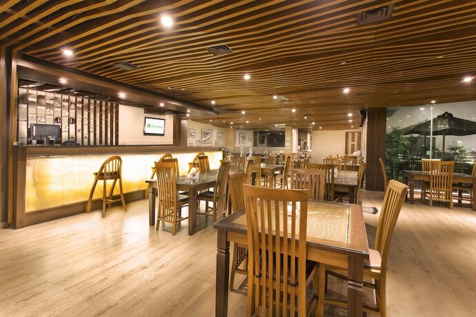Imagen del bar/restaurante del Hotel Lynt Jakarta. Foto 15