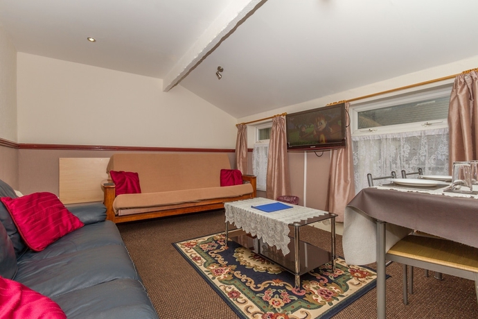 Imagen de la habitación del Hotel Lynton Apartments. Foto 8
