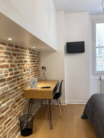 Imagen de la habitación del Hotel Lyo. Foto 11