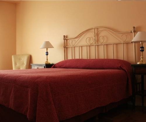 Imagen de la habitación del Hotel Lyon, Buenos Aires. Foto 21