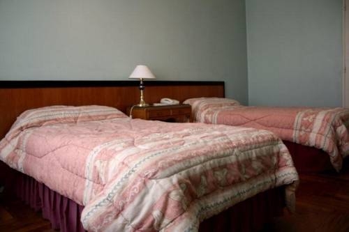 Imagen de la habitación del Hotel Lyon, Buenos Aires. Foto 25