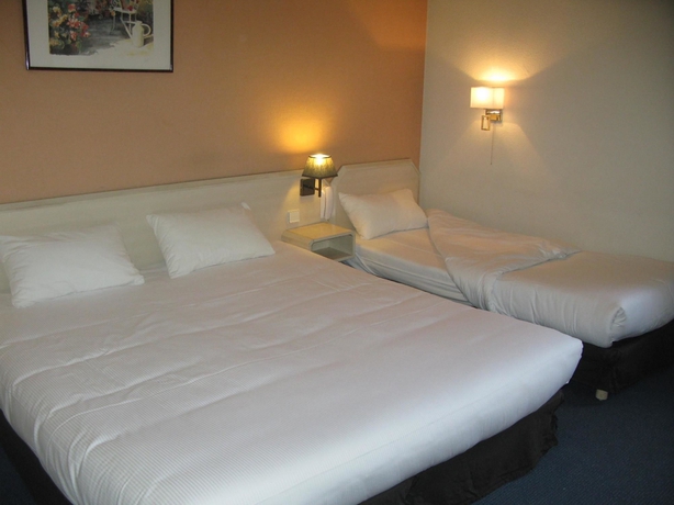 Imagen de la habitación del Hotel Lyon Nord. Foto 9