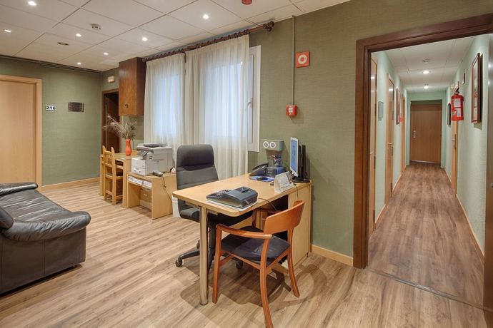 Imagen de los interiores del Hotel Lyon, Paseo Marítimo / Playa. Foto 13