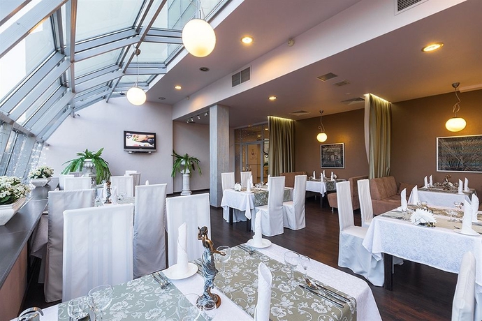 Imagen del bar/restaurante del Hotel Lyra, San Petersburgo. Foto 4