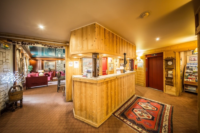 Imagen de los interiores del Hotel Lyret. Foto 19