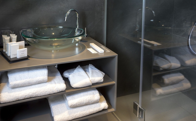 Imagen de la habitación del Hotel Lyric Paris. Foto 4