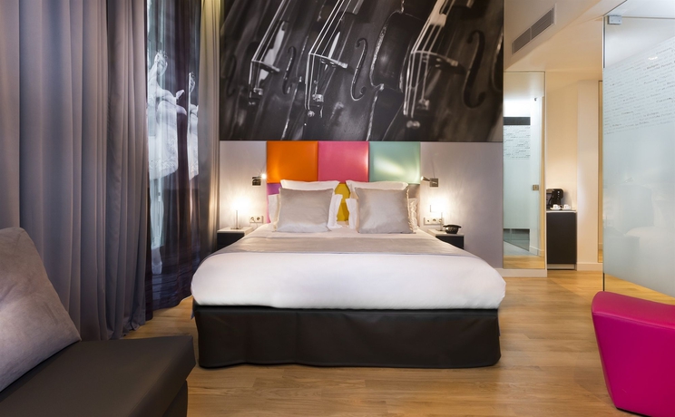 Imagen de la habitación del Hotel Lyric Paris. Foto 6