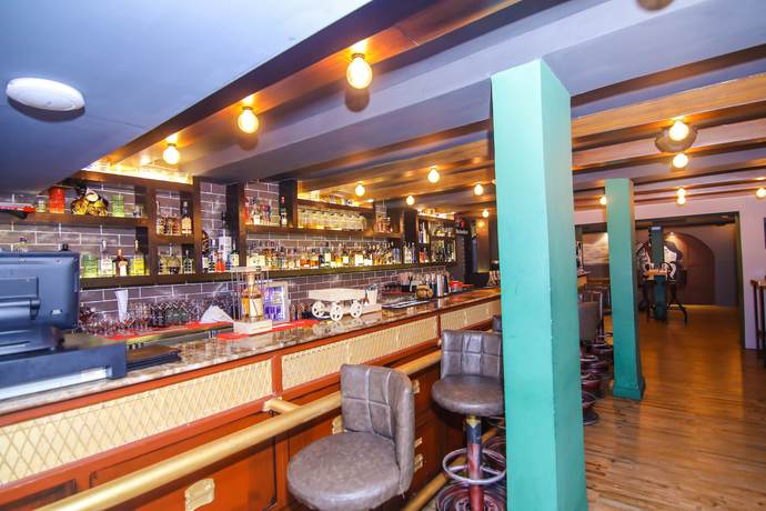 Imagen del bar/restaurante del Hotel Lytton. Foto 10