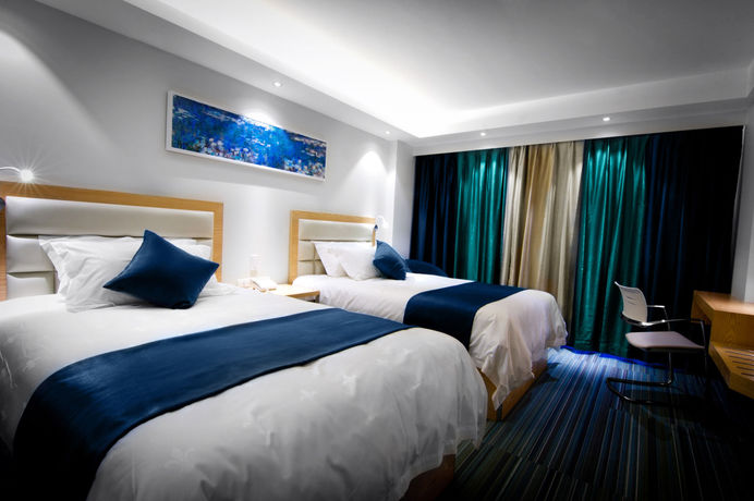 Imagen de la habitación del Hotel Lyz Business. Foto 12