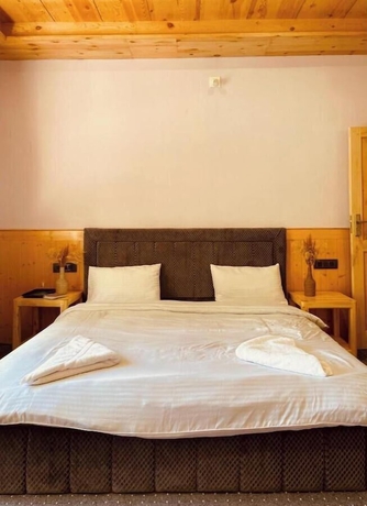 Imagen de la habitación del Hotel Lzawa Residency. Foto 8