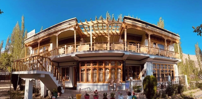 Imagen de los interiores del Hotel Lzawa Residency. Foto 13