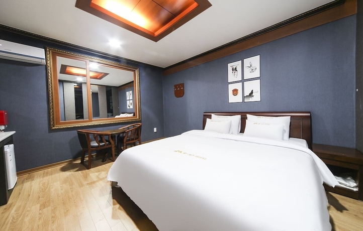 Imagen de la habitación del Hotel M Boss Motel. Foto 6