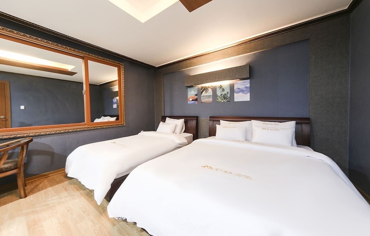 Imagen de la habitación del Hotel M Boss Motel. Foto 14