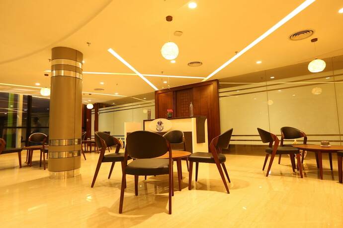 Imagen del bar/restaurante del Hotel M Crown. Foto 4