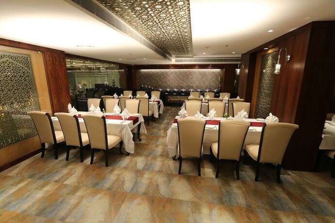 Imagen del bar/restaurante del Hotel M Crown. Foto 5