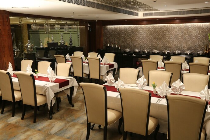 Imagen del bar/restaurante del Hotel M Crown. Foto 11