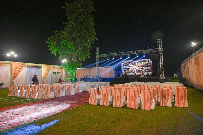 Imagen de los exteriores del Hotel M D Farms And Resorts. Foto 9