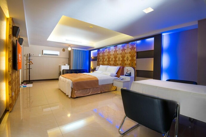 Imagen de la habitación del Hotel M Garden Business. Foto 18