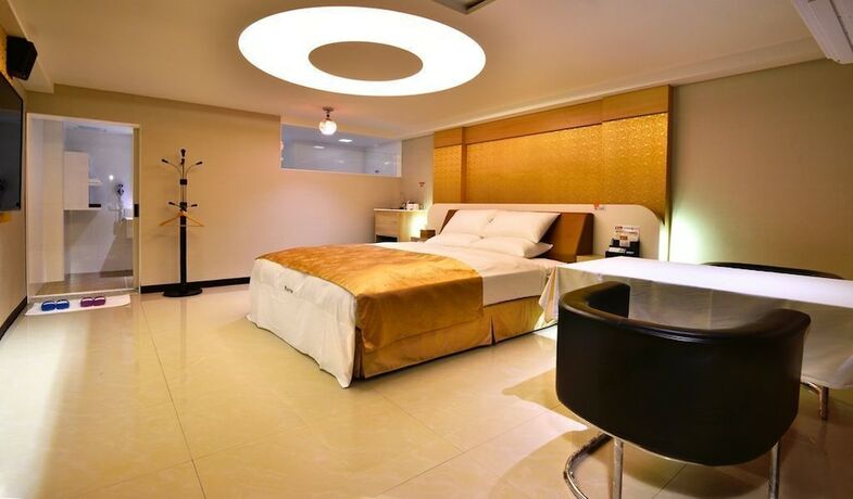 Imagen de la habitación del Hotel M Garden Business. Foto 35