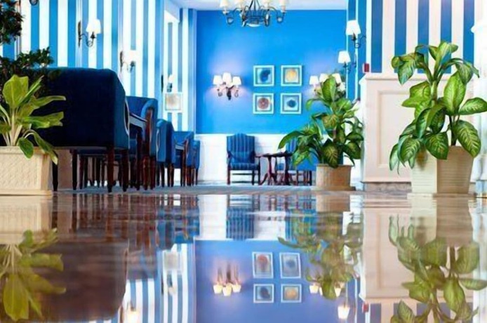 Imagen de los interiores del Hotel M Hotels at Porto Marina. Foto 18