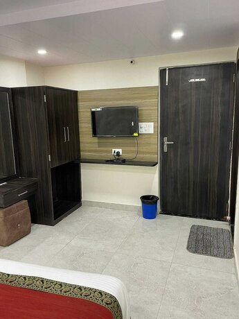 Imagen de la habitación del Hotel M K Grand. Foto 2