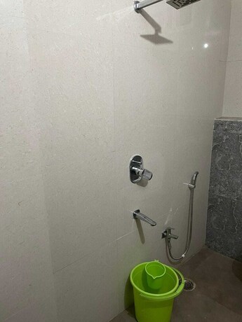 Imagen de la habitación del Hotel M K Grand. Foto 6