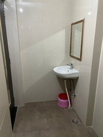 Imagen de la habitación del Hotel M K Grand. Foto 10
