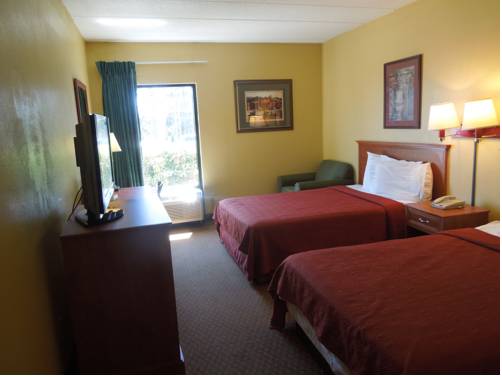 Imagen de la habitación del Hotel M Mount Pocono. Foto 13