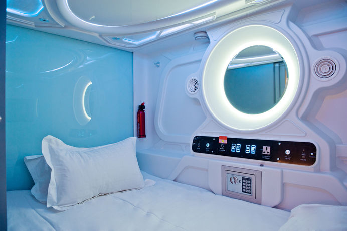 Imagen de la habitación del Hotel M Qube. Foto 10