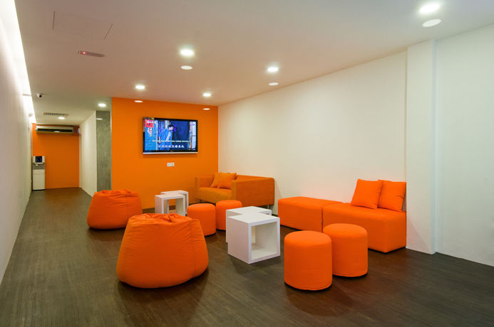 Imagen de los interiores del Hotel M Qube. Foto 16