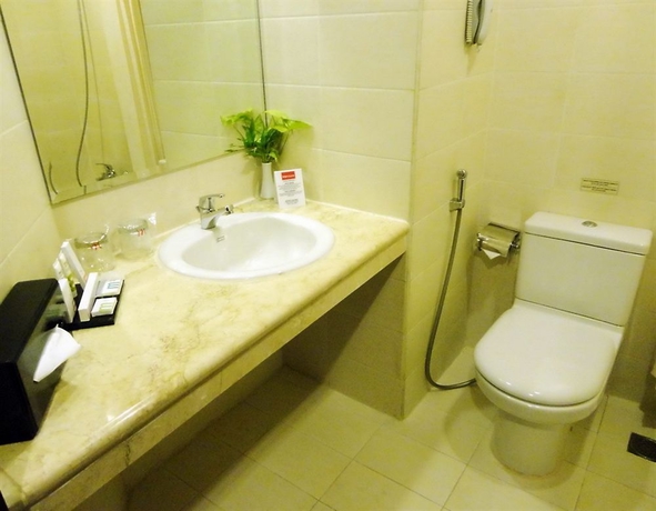 Imagen de la habitación del Hotel M Regency Makassar. Foto 8
