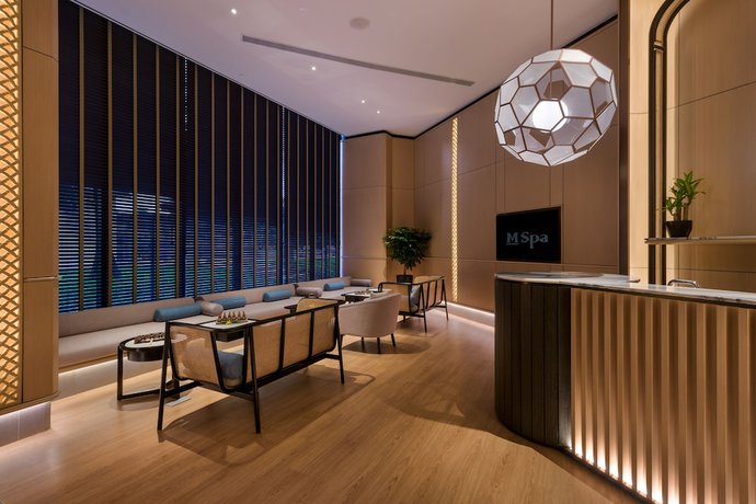 Imagen de la piscina del Hotel M Resort and. Foto 15