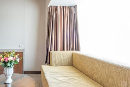 Imagen de la habitación del Hotel M Social Phuket. Foto 6