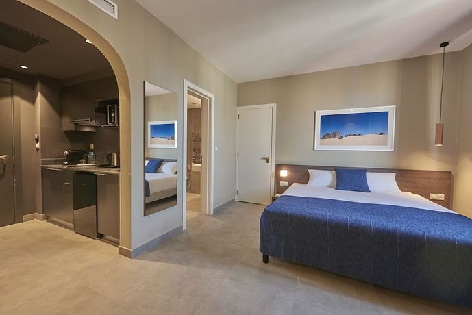 Imagen de la habitación del Hotel M Suite, Dar El Be&iuml;da. Foto 7