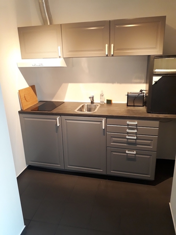 Imagen de la habitación del Hotel M18. Foto 13