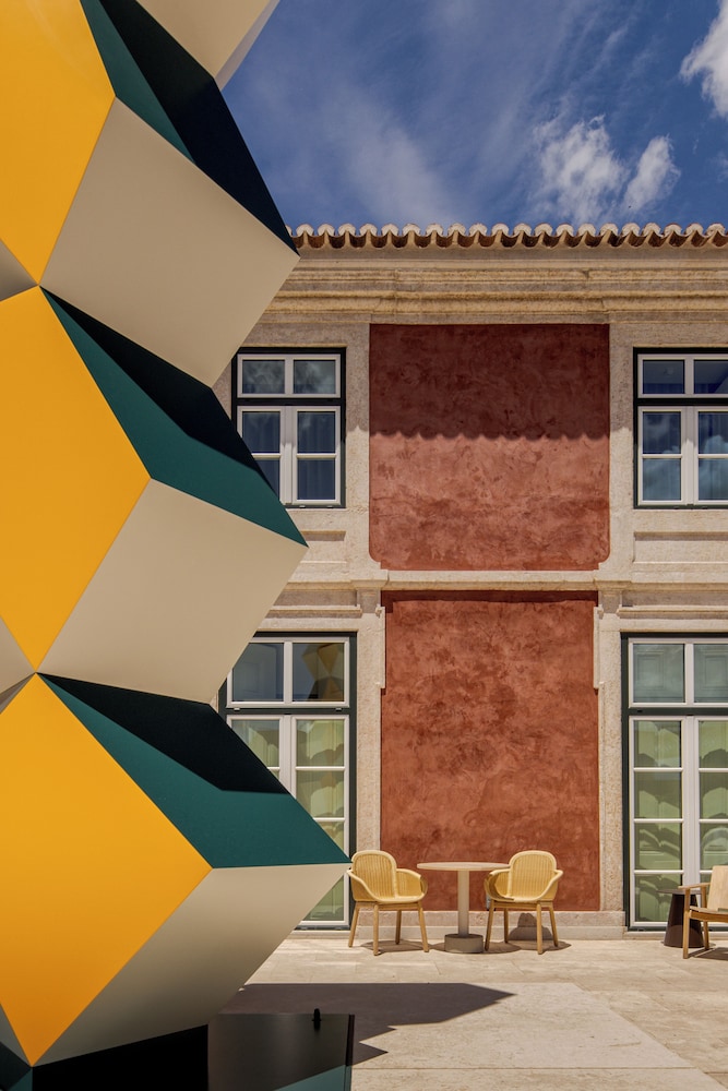 Imagen de los exteriores del Hotel MACAM. Foto 15