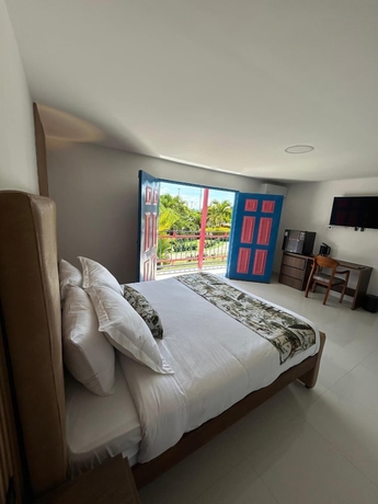 Imagen de la habitación del Hotel MAHAWI RESORT. Foto 3