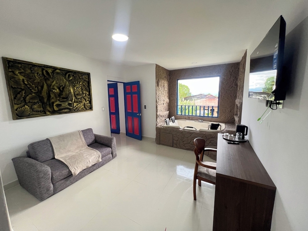 Imagen de la habitación del Hotel MAHAWI RESORT. Foto 7